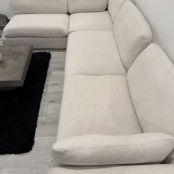 Sectional L couch