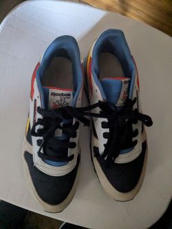 Size 5 Reebok Shoes