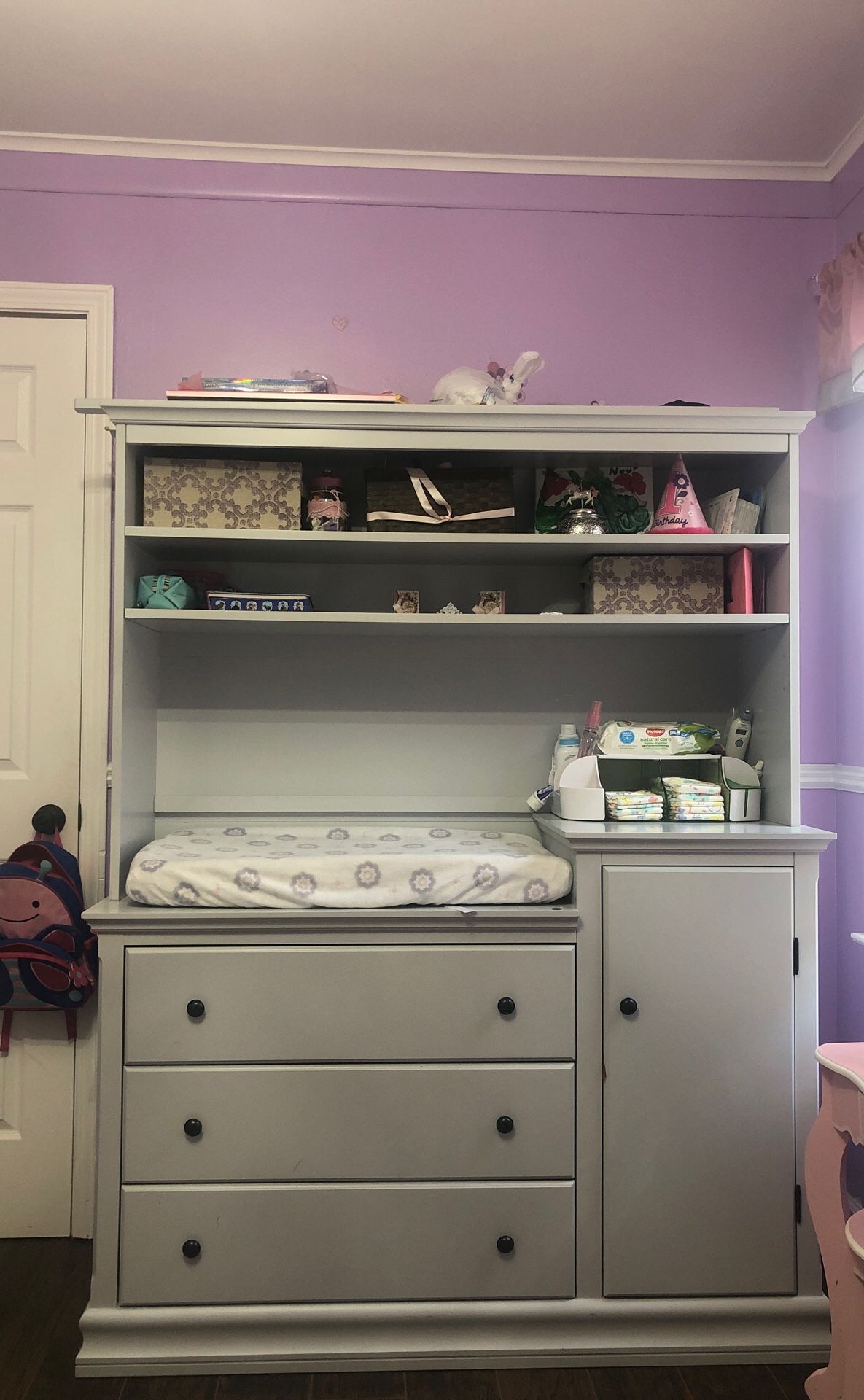 Changing table/dresser with hutch