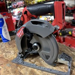 MILWAUKEE M18 Circula Saw 6-1/2” In. Fuel Brushless $179