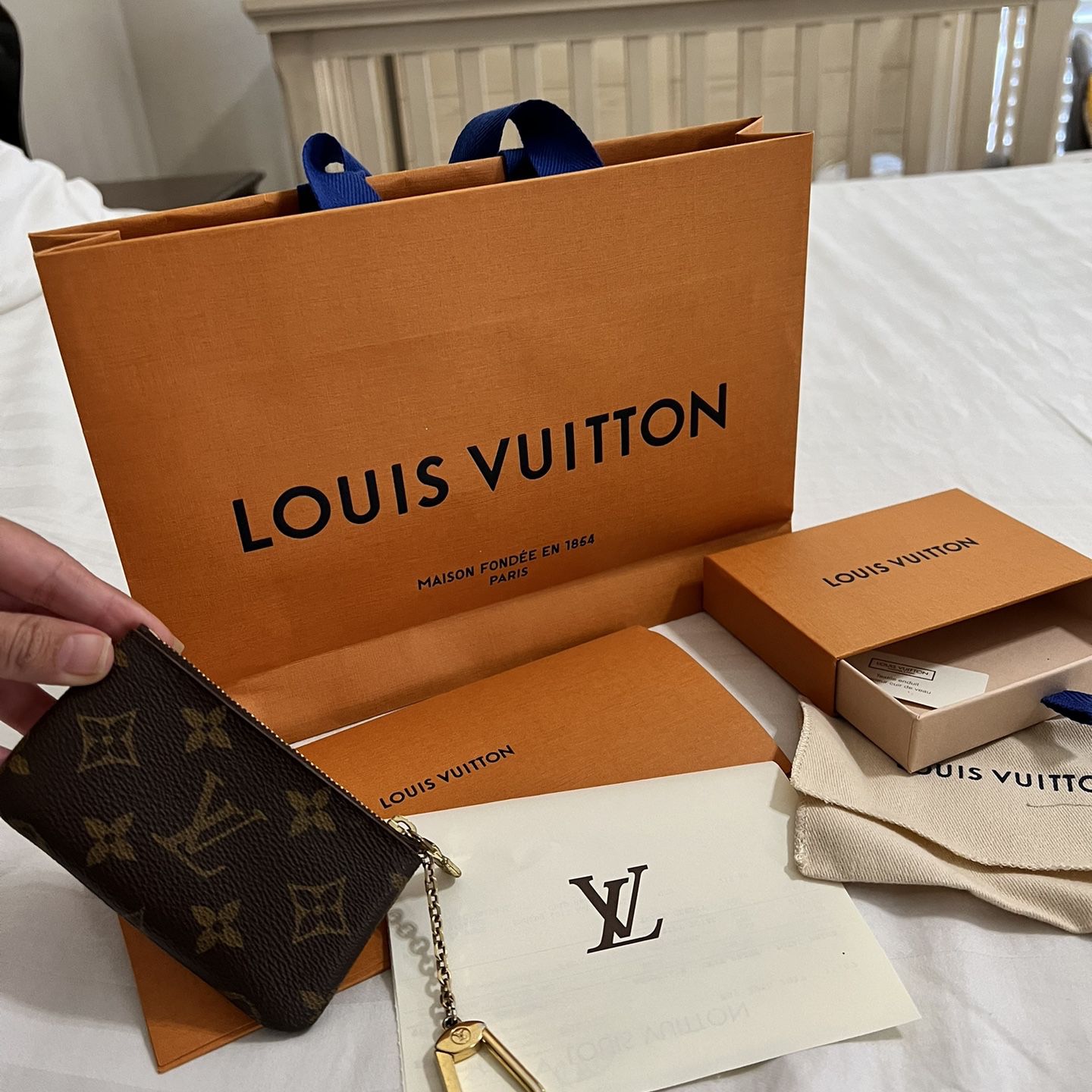 Louis Vuitton Vintage 6 Keychain/wallet for Sale in Norwalk, CA - OfferUp