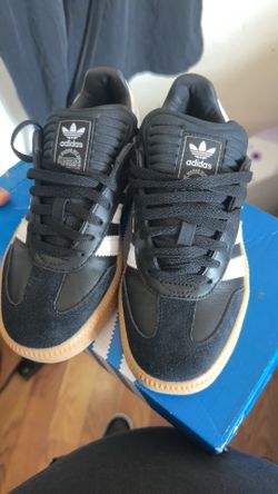 Kids shoes size 4.5