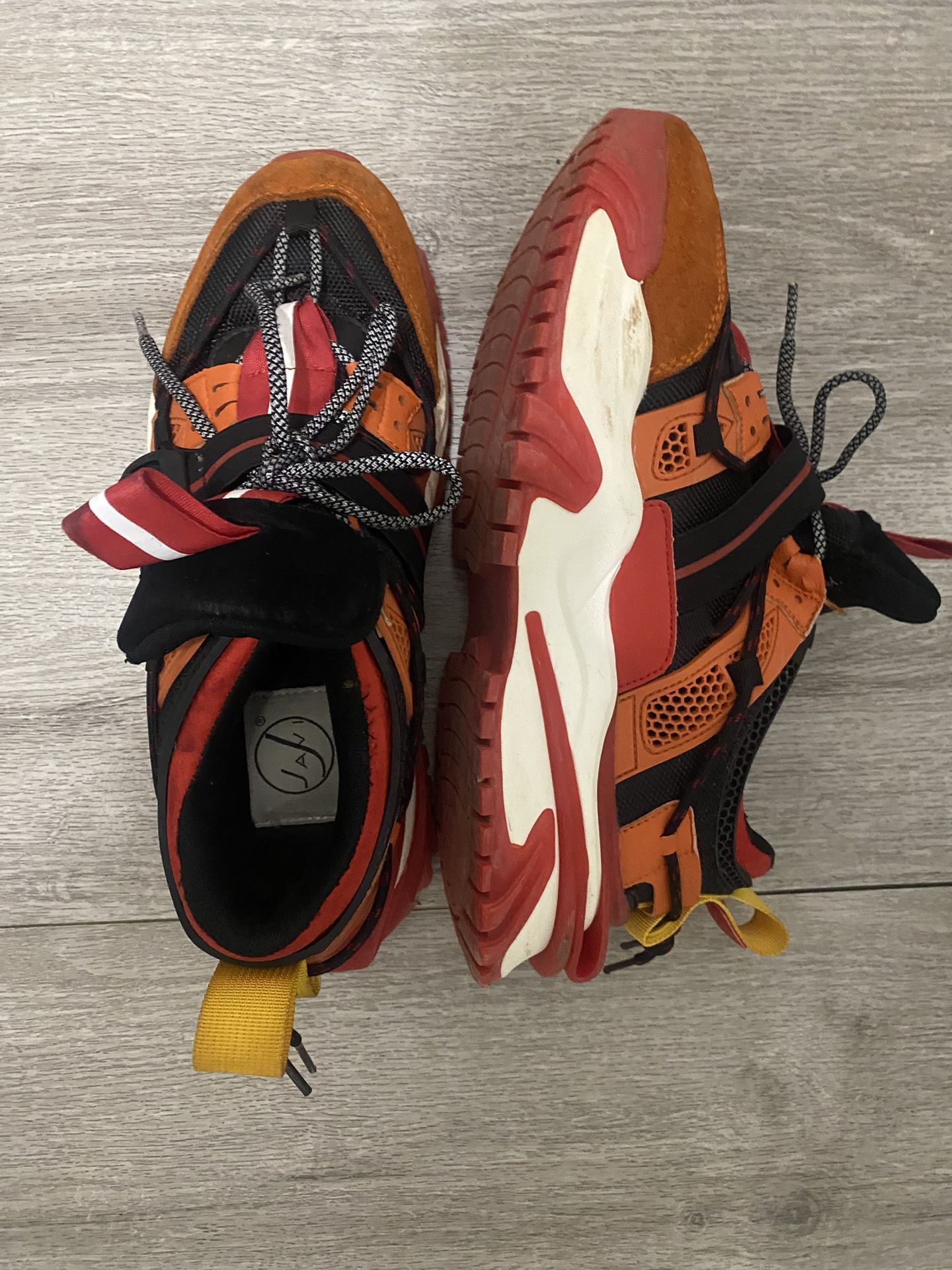 Orange Javis