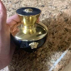 Versace dylan blue pour femme eau de parfum girl fragrance