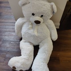 Giant Teddy Bear 