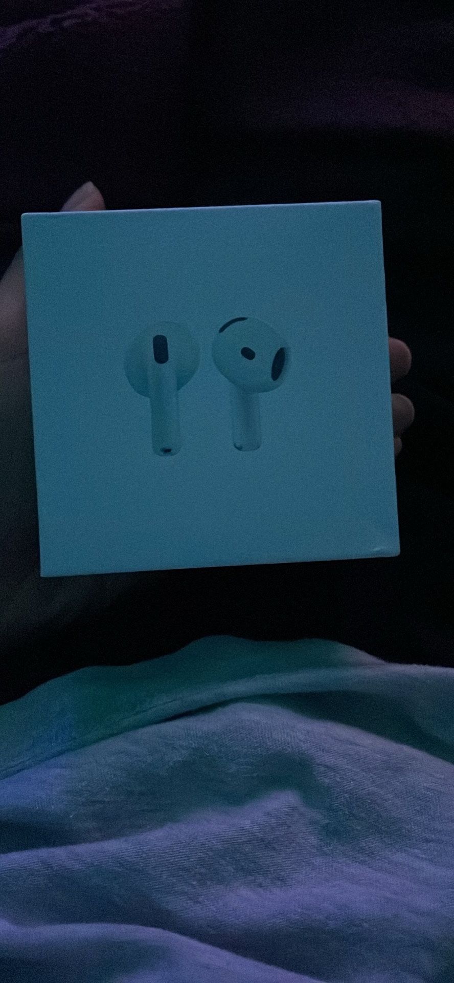 AirPods 4