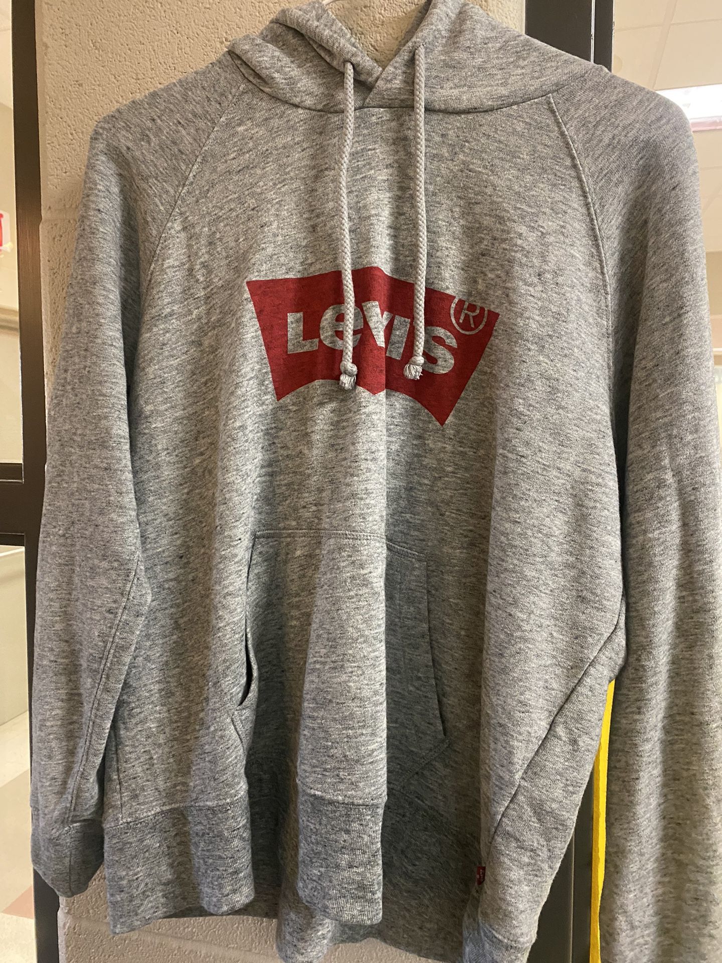 Levi’s  Pullover Hoodie. Size Small 