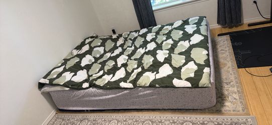 Novaform 14” Memory Foam Mattress, Queen size