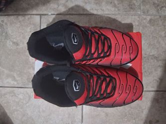 Nike Air Max Plus TN Sneakers Black Red