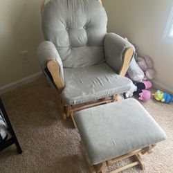 Nursery Glider With Ottoman