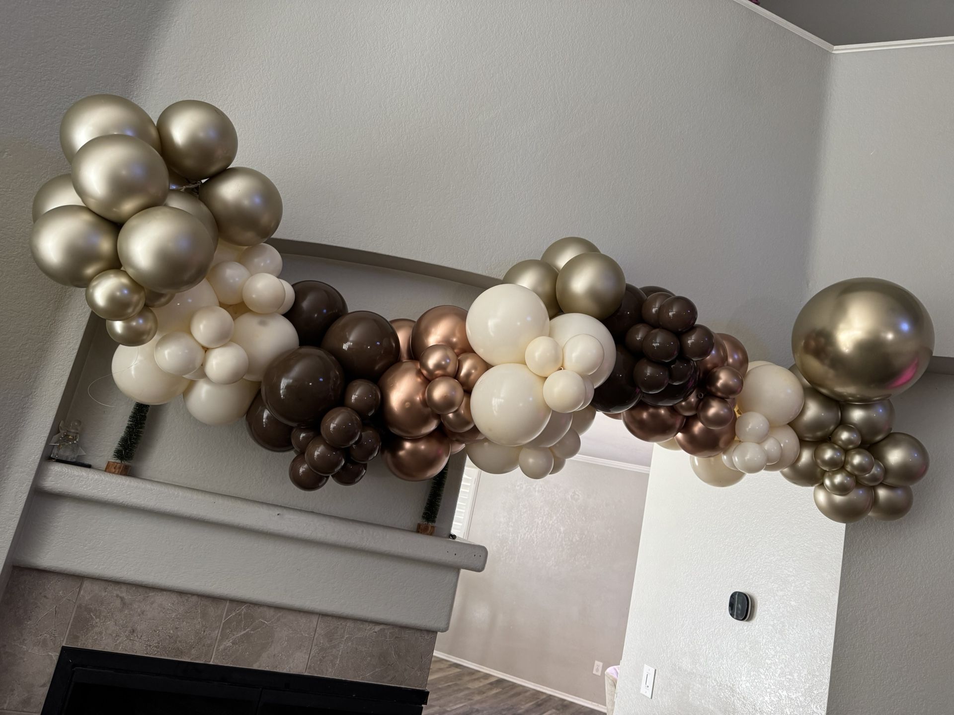 Balloon Garland $25!