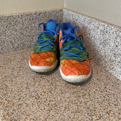 Kyrie SpongeBob House