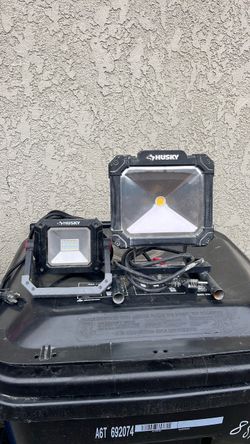 Husky work lights excellent condition $30 for the pair