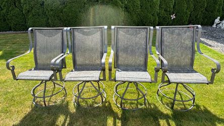 Tall 360* Swivel Deck Chairs