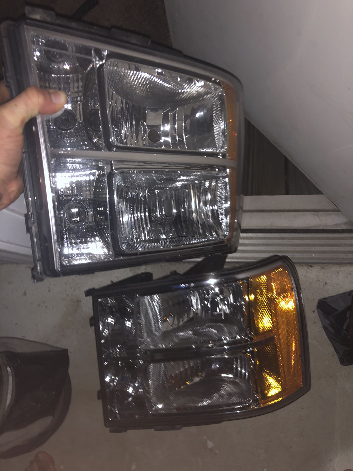 2007-2014 GMC Sierra 2500 stock headlights