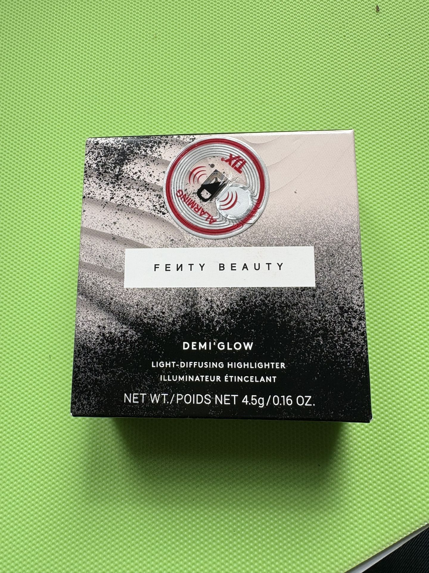 Fenny Beauty: Demi Glow, Rich Hunnie 06 New