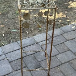 Plant Stand 