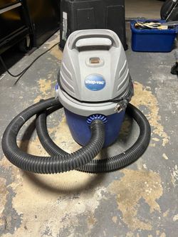 Shop vac 2.5 gallon 2.5 hp with filters