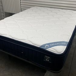 The DreamCloud Hybrid Premier (1 Queen)