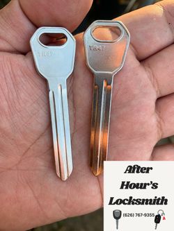 Toyota and Scion Car Keys and remotes / Toyota, and Scion llaves y remotos/ llaves para carro / llaves de carro / key fobs