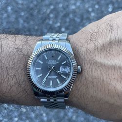 Gray Sub Watch