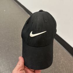 Black Nike Hat (S/M)