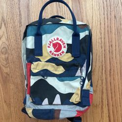Fjallraven Kanken Medium Sized Backpack for Sale in Pasadena