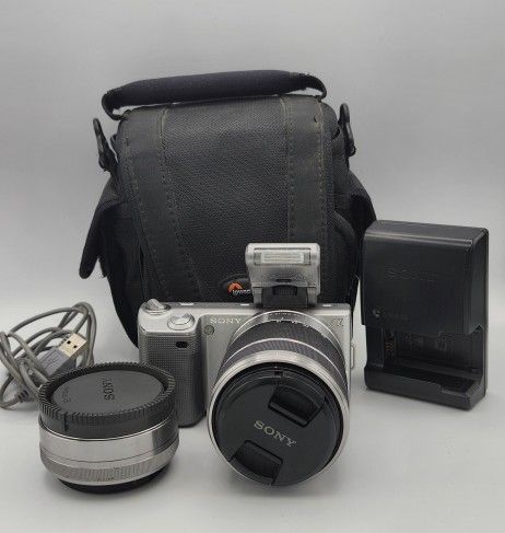 Sony Nex-5k Camera With SEL16F28 16mm Lens And SEL1855 18-55mm Lens