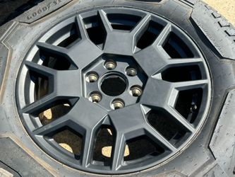 (1) Single Spare Tesla Cybertruck Wheel Goodyear LT285/65R20 BLE SENSOR