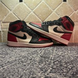 -Jordan 1 “Bred Toe” -Size 9.5M -Rep Box -Used -Shipping available -Dm for more info