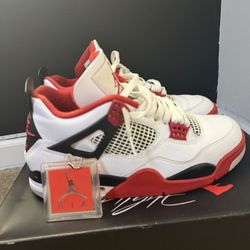 JORDAN FIRE RED