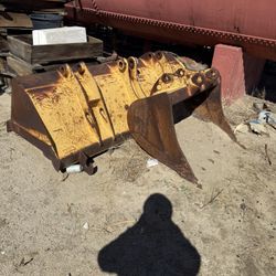 John Deere Back Hoe Bucket