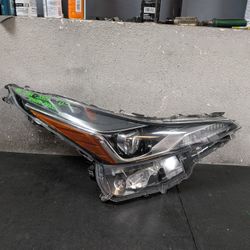 2019-2020-2021-2022 TOYOTA PRIUS "U" RIGHT HEADLIGHT OEM USED #9962