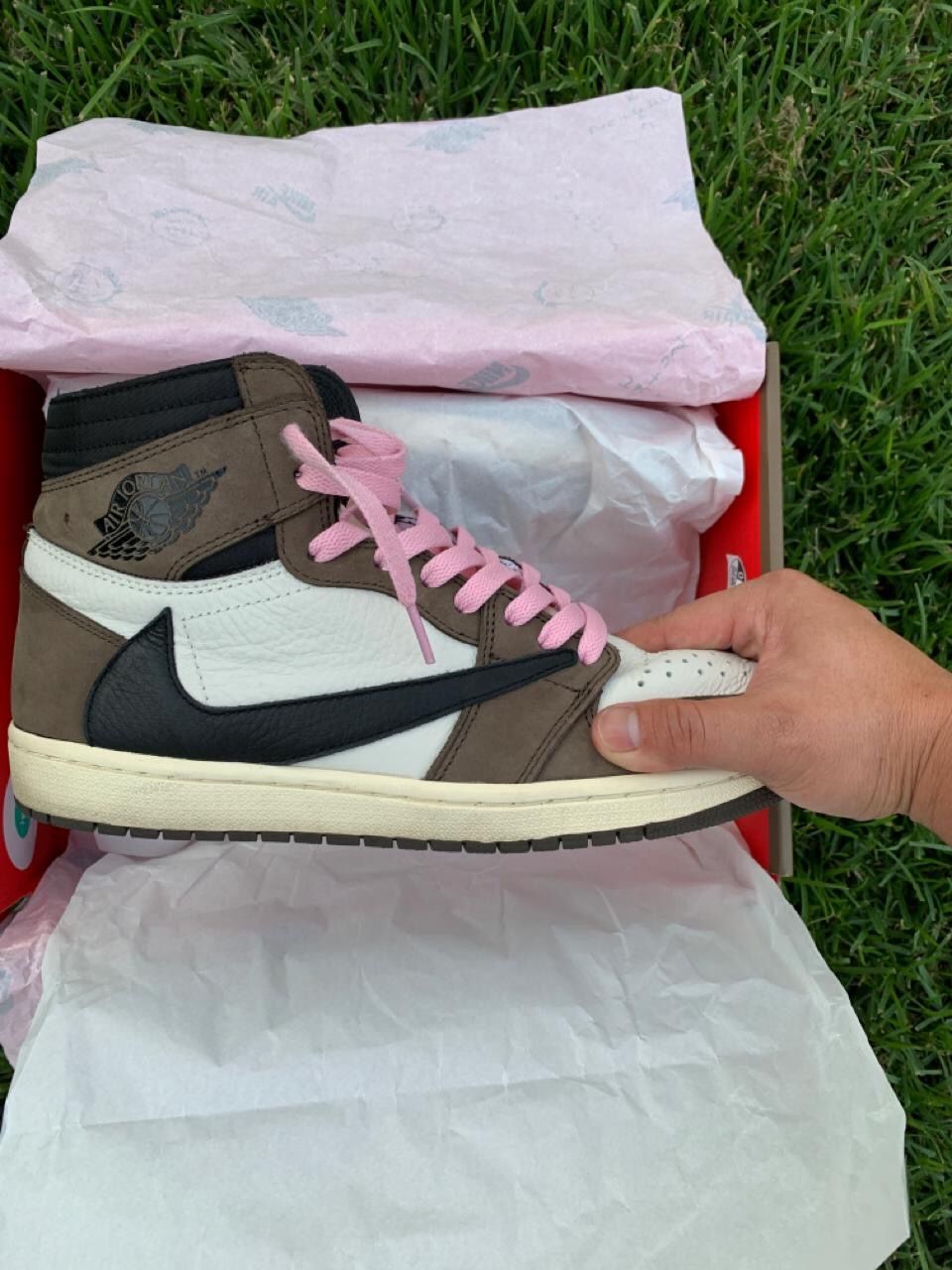 TRAVIS SCOTT JORDAN 1