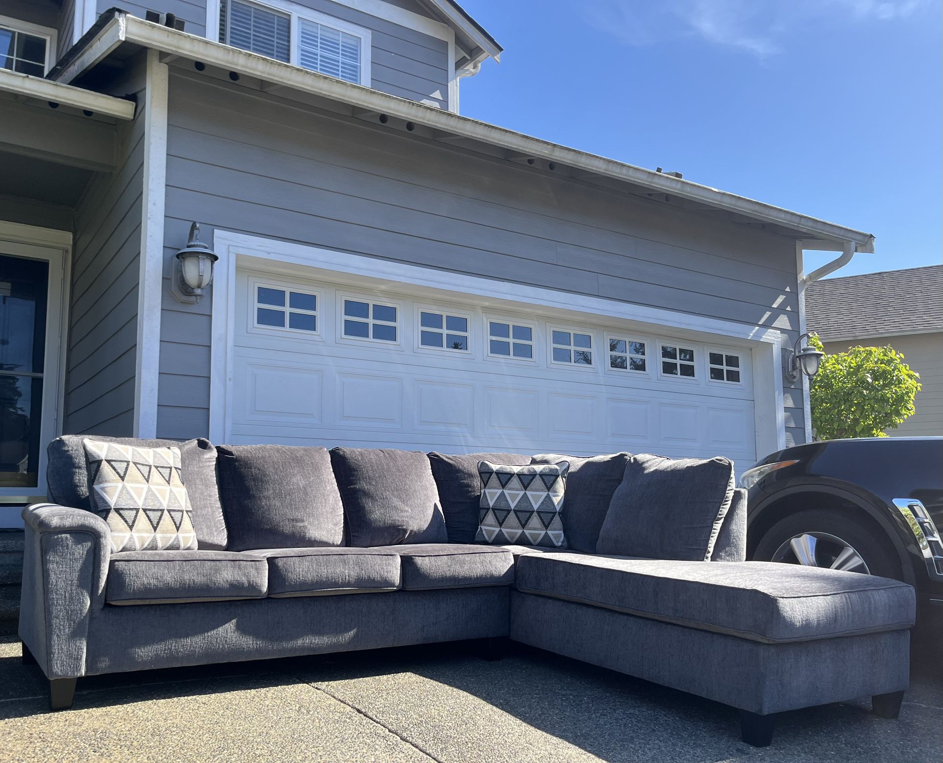 Delivery Available! Like New Dark/Light Gray Ashley Sectional 