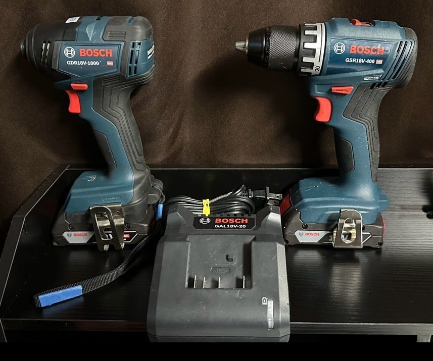 Bosch 18-volt drill set with charger and batteries