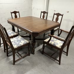 Gorgeous Antique, Rare Jacobean Revival Style Dining Table with 6 Chairs Solid Wood. Delivery Available.