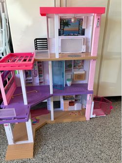 Barbie dream house