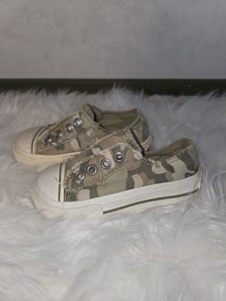 Toddler Shoes Gently Used