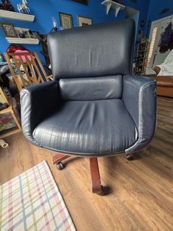 Leather Executive Office Chair 