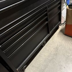 Husky Roll Away And Cabinets