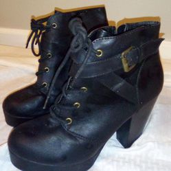 Leather Black Women Boots Size 6/Half