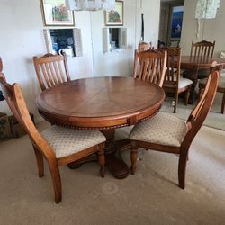 Dining Room Table W 4 Chairs