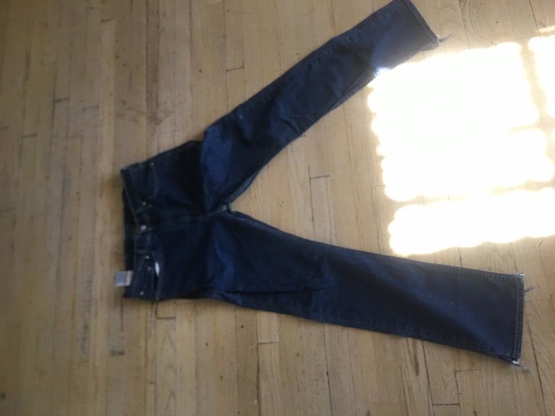 Levi jeans w 33 l 32