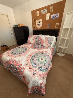 Tufted Headboard, Full Size Bed Frame, 10" Lucid Mattress, Lamp