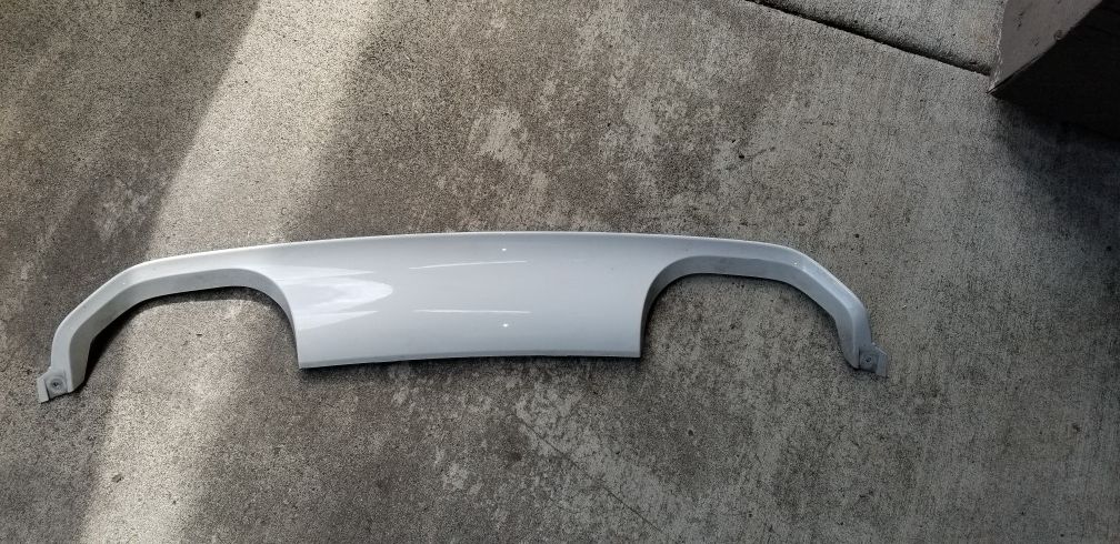 2015 BMW M4 Factory Rear Bumper Diffuser Alpine White 

