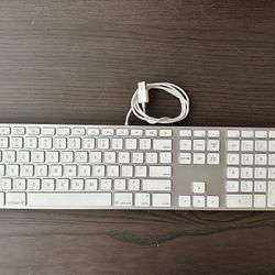 Apple keyboard (corded)