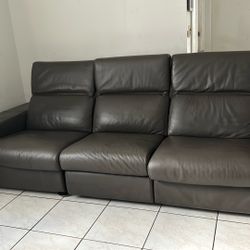 Italian Leader Sofa 