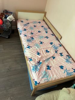 Ikea Bed frame sniglar Kids