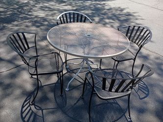 Rare MCM Woodard wrought iron patio set